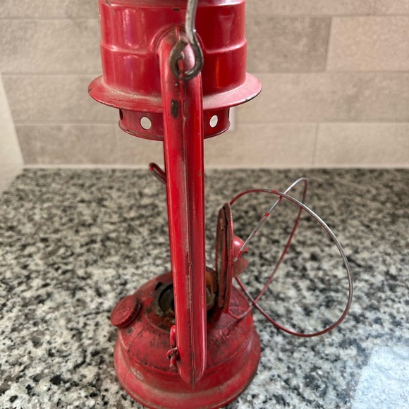 Vintage Red Hanging American Camper Kerosene 12"  Lantern  ARK12 - Picture 5 of 9